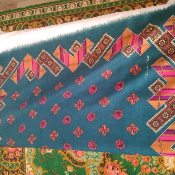 Oscar De La Renta vintage wool scarf - Picture 8 of 9